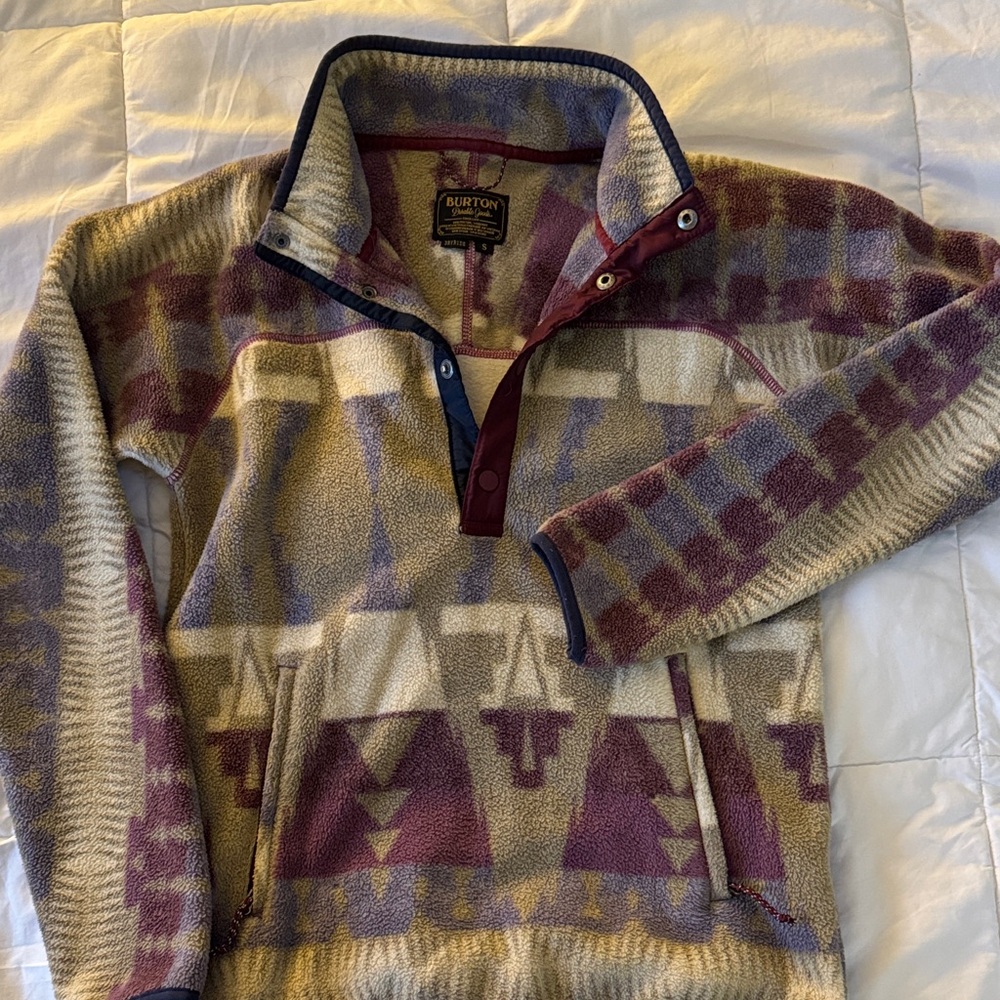 Burton Women's 1/4 Zip / button up fleece in Cream and Purple